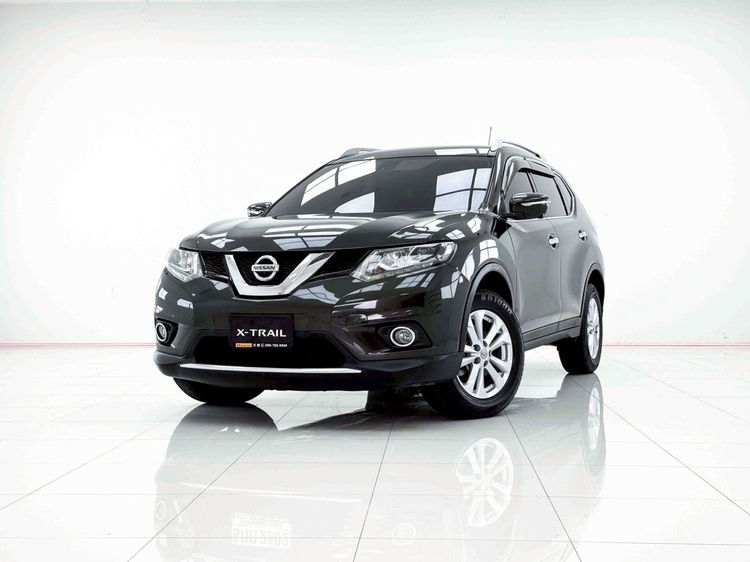 รถ Nissan X-Trail 2.0 V 4WD สี เขียว