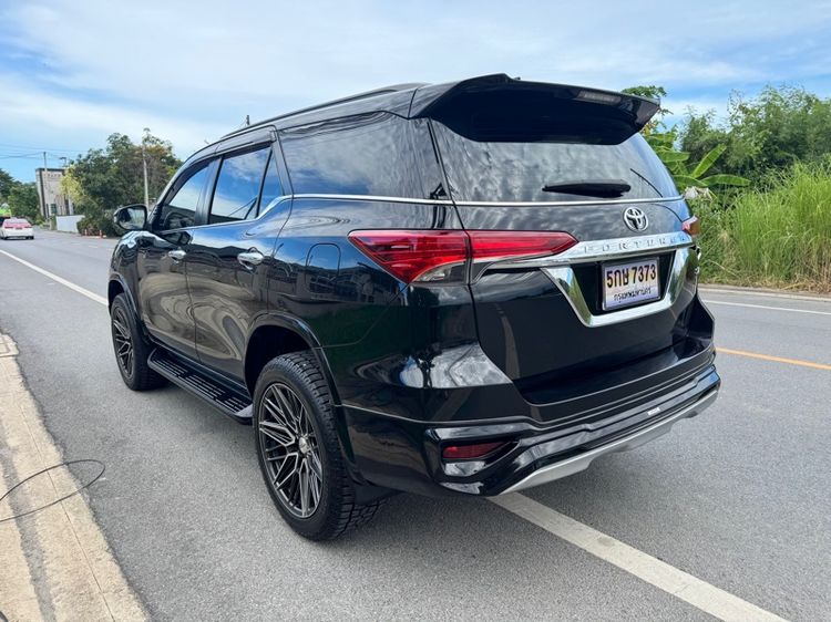 Toyota Fortuner 2018 2.4 V 4WD ดีเซล ไม่ติดแก๊ส เกียร์อัตโนมัติ ดำ รูปที่ 3