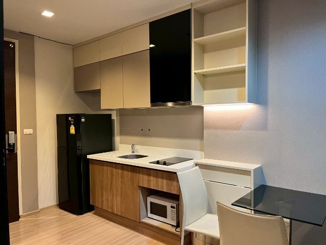 ตกแต่งครบ AP (Thailand) ไม่อนุญาต rhythm sathorn ให้เช่า 1 ห้องนอน 35 sqm.ตึก N ชั้น 26 พร้อมเฟอร์ฯ เครื่องใช้ไฟฟ้า มีที่จอดรถ ส่วนกลางสระว่ายน้ำ rooftop , fitness ใกล้ bts  รูปที่ 4