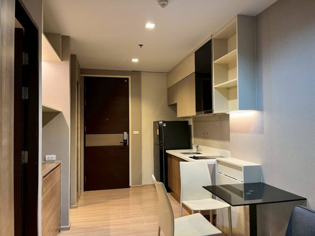 ตกแต่งครบ AP (Thailand) ไม่อนุญาต rhythm sathorn ให้เช่า 1 ห้องนอน 35 sqm.ตึก N ชั้น 26 พร้อมเฟอร์ฯ เครื่องใช้ไฟฟ้า มีที่จอดรถ ส่วนกลางสระว่ายน้ำ rooftop , fitness ใกล้ bts  รูปที่ 2