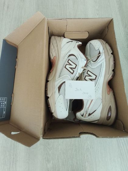 ขาย new balance ลงพื้นแค่ 2 ครั้งสภาพเหมือนใหม่