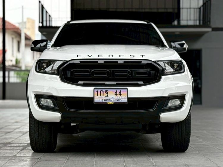 รถ Ford Everest 2.0 Sport Special Edition สี ขาว