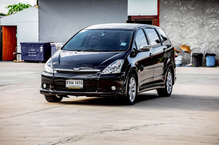 รถ Toyota Wish 2.0 Q สี ดำ