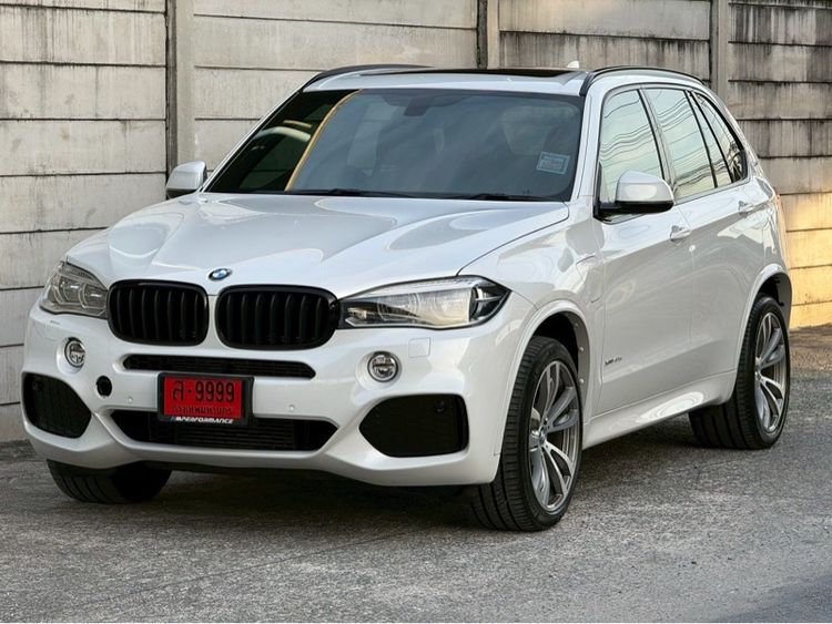 รถ BMW X5 2.0 xDrive40e M Sport 4WD สี ขาว