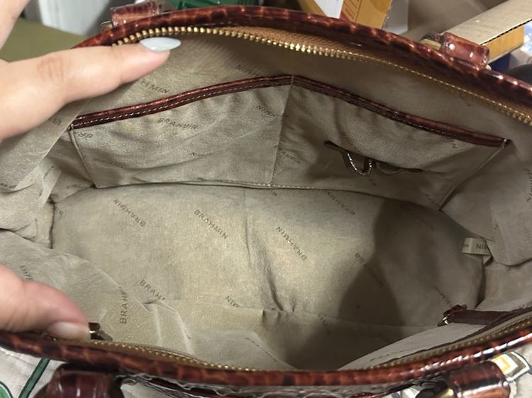 กระเป๋า แบรนด์Brahmin หนังแท้ลายจระเข้แท้ รูปที่ 8