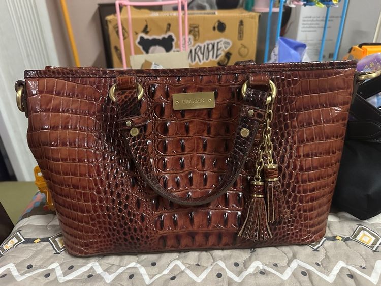 กระเป๋า แบรนด์Brahmin หนังแท้ลายจระเข้แท้ รูปที่ 2