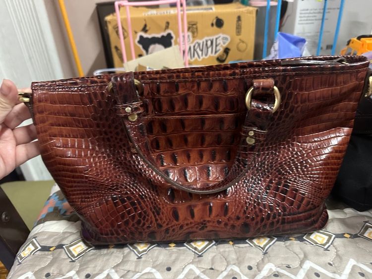 กระเป๋า แบรนด์Brahmin หนังแท้ลายจระเข้แท้ รูปที่ 3
