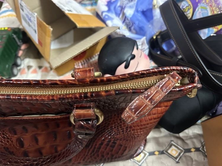 กระเป๋า แบรนด์Brahmin หนังแท้ลายจระเข้แท้ รูปที่ 4
