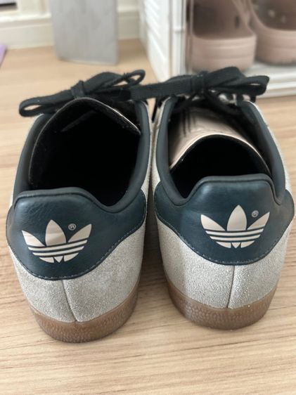 รองเท้า adidas รูปที่ 4