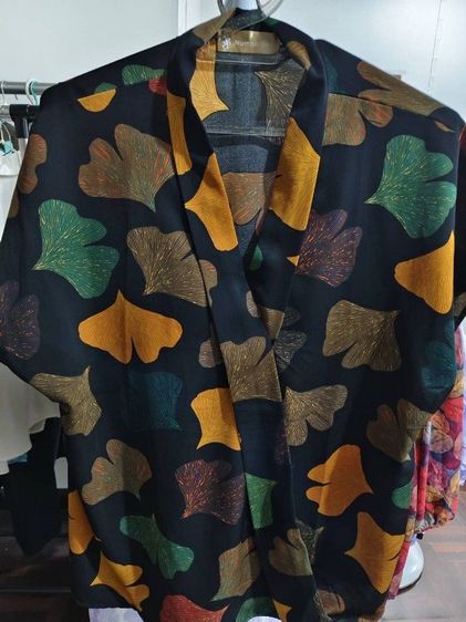 แขนยาว อื่นๆ EU 41.5 เสื้อเชิ้ตและเสื้อผู้หญิง อื่นๆ ขายเสื้อสวยๆ งานดีมาก