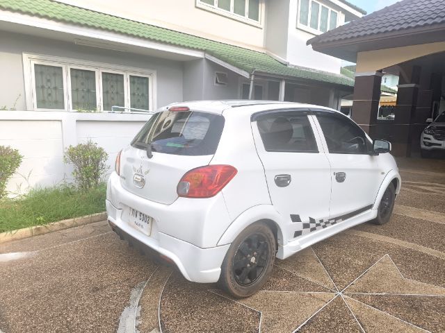 รถ Mitsubishi Mirage 1.2 GLX สี ขาว