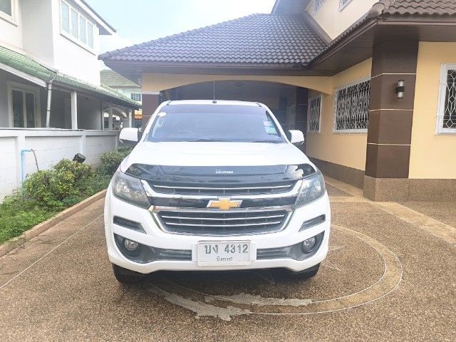 รถ Chevrolet Colorado 2.5 LT Z71 สี ขาว