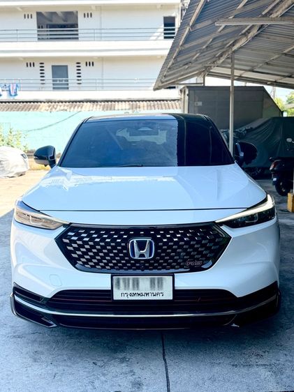 รถ Honda HR-V 1.5 e:HEV RS สี ขาว