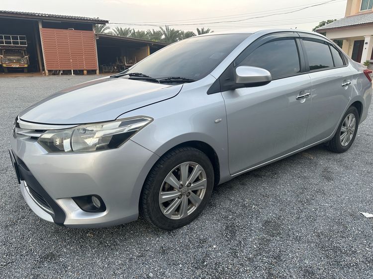 รถ Toyota Vios 1.5 E สี เทา