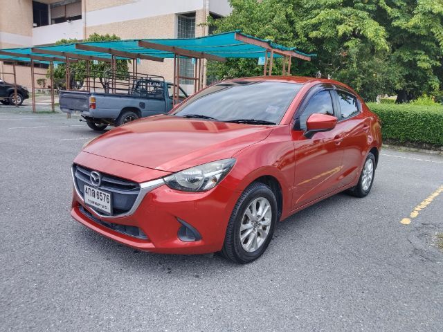 Mazda Mazda 2 2015 1.5 Skyactiv-D XD Sedan Sedan ดีเซล ไม่ติดแก๊ส เกียร์อัตโนมัติ แดง รูปที่ 4