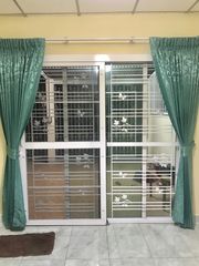 🏠 บ้านเช่าราคาถูก เป็นทาวน์เฮาส์ 2 ชั้น เนื้อที่ 24 ตรว. 3 ห้องนอน 🛏️ 2 ห้องน้ำ 🛁 ตกแต่งใหม่สวยหรู 🎨 พร้อมแอร์ ❄️ พร้อมหิ้วกระเป๋าเข้ามา