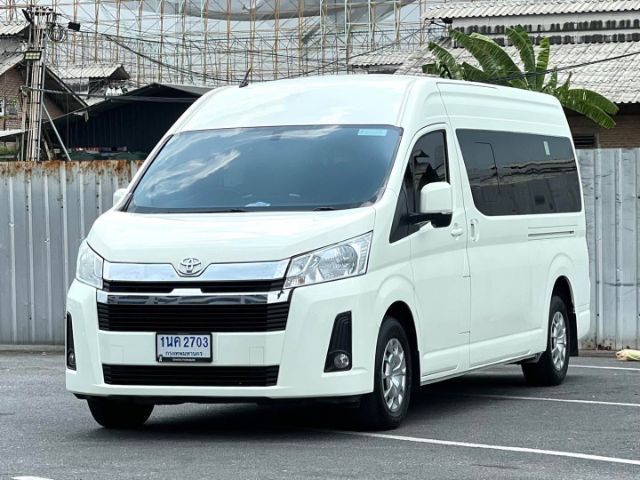 Toyota Commuter 2020 2.8 Van ดีเซล ไม่ติดแก๊ส เกียร์ธรรมดา ขาว รูปที่ 2