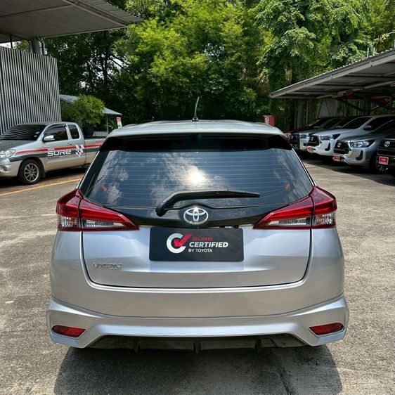 Toyota Yaris 2021 1.2 Sport Sedan เบนซิน ไม่ติดแก๊ส เกียร์อัตโนมัติ บรอนซ์เงิน รูปที่ 4