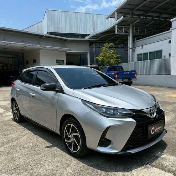 Toyota Yaris 2021 1.2 Sport Sedan เบนซิน ไม่ติดแก๊ส เกียร์อัตโนมัติ บรอนซ์เงิน