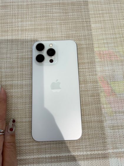 256 GB iPhone 15 Pro Max 256 สีขาวLLแท้ ใส่ได้เฉพาะESim มีรอยหน้าจอ มีรูปที่ติดฟิล์มแล้วมองไม่เห็น