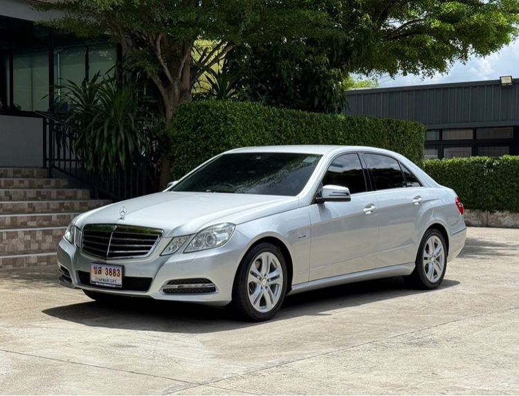 Mercedes-Benz E-Class 2013 E250 CGI Sedan เบนซิน ไม่ติดแก๊ส เกียร์อัตโนมัติ บรอนซ์เงิน รูปที่ 4