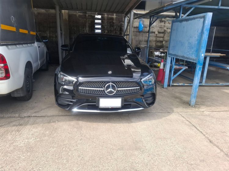 รถ Mercedes-Benz E-Class E300e 2.0 Exclusive สี ดำ