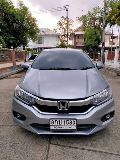 รถ Honda City 1.5 V สี บรอนซ์เงิน