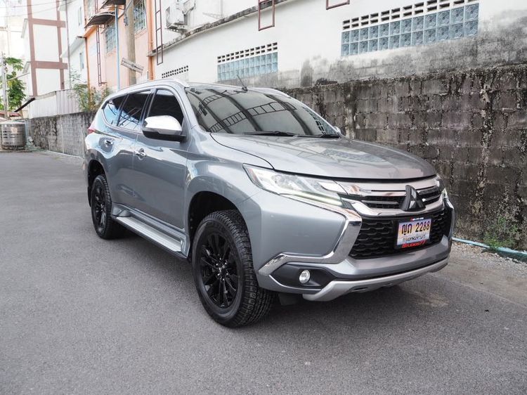 รถ Mitsubishi Pajero Sport 2.4 GT Premium สี เทา