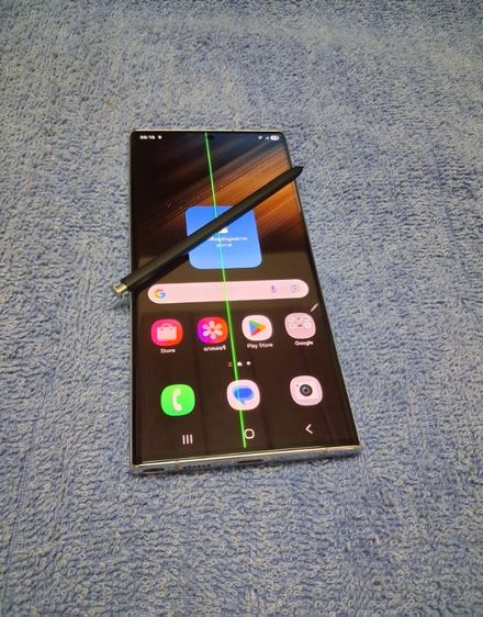 Samsung S22ultra5G แรม12รอม256ตัวท๊อปสุดสเปคเทพตำหนิจอเส้นตามภาพอย่างอื่นปกติขาย 3990 บาท โทร 0864535622