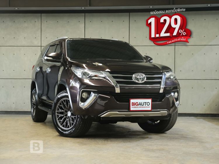 รถ Toyota Fortuner 2.8 V 4WD สี น้ำตาล
