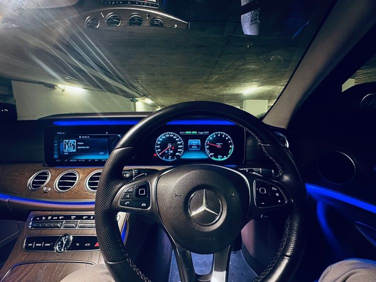 Mercedes-Benz E-Class 2018 E350 Sedan ปลั๊กอินไฮบริด (PHEV) ไม่ติดแก๊ส เกียร์อัตโนมัติ ดำ รูปที่ 2
