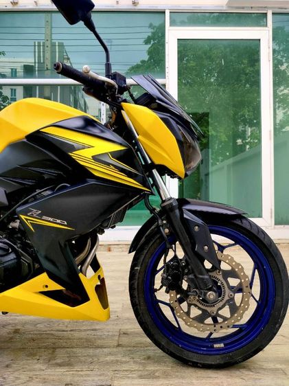 Kawasaki Z300 รถปี 2015 รูปที่ 9