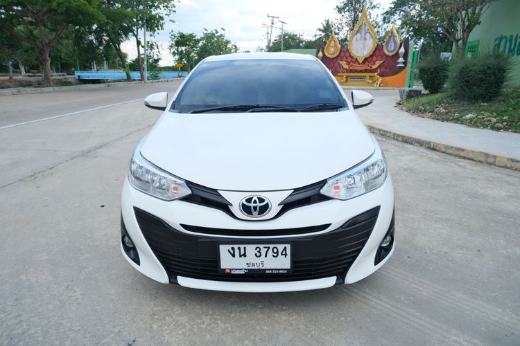 Toyota Yaris ATIV 2018 1.2 E Sedan เบนซิน ไม่ติดแก๊ส เกียร์อัตโนมัติ ขาว รูปที่ 2