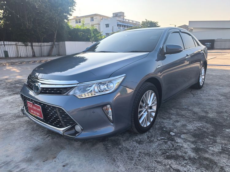 รถ Toyota Camry 2.5 HV Premium สี น้ำเงิน