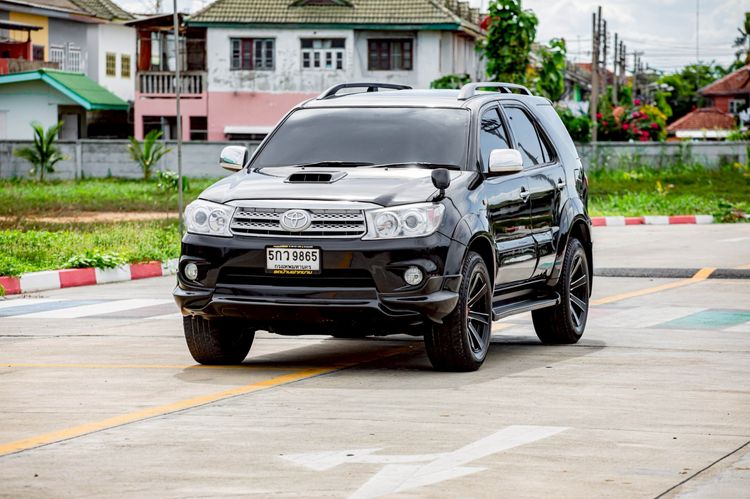 Toyota Fortuner 2005 3.0 V 4WD Utility-car ดีเซล ไม่ติดแก๊ส เกียร์อัตโนมัติ ดำ