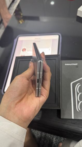 Samsung อื่นๆ 512 GB Galaxy Z Fold7 สีSilver Shadow 512GB
