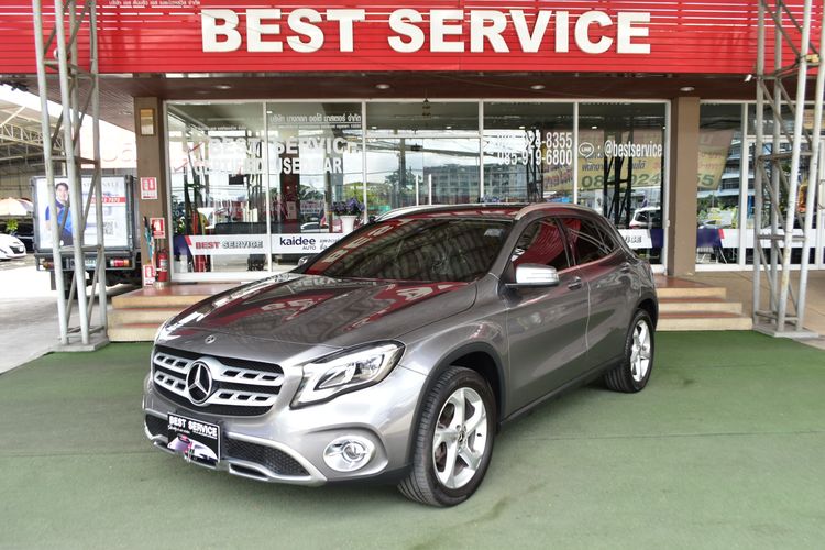 รถ Mercedes-Benz GLA-Class GLA200 สี เทา