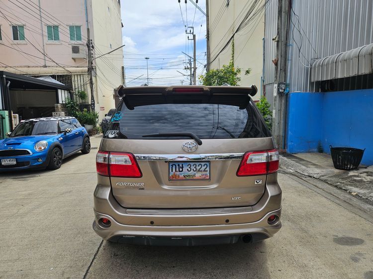 Toyota Fortuner 2010 3.0 V 4WD Utility-car ดีเซล เกียร์อัตโนมัติ น้ำตาล รูปที่ 3