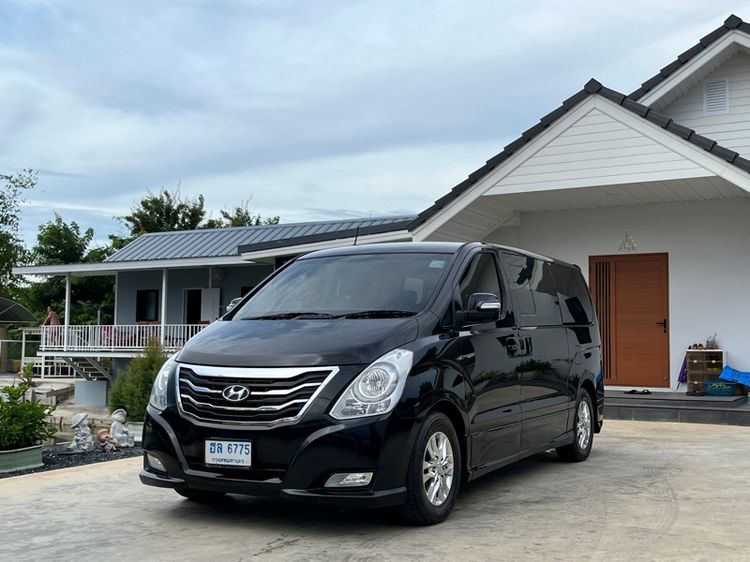 รถ Hyundai H-1  2.5 Deluxe สี ดำ