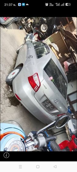 รถ Toyota Vios 1.5 E สี บรอนซ์เงิน