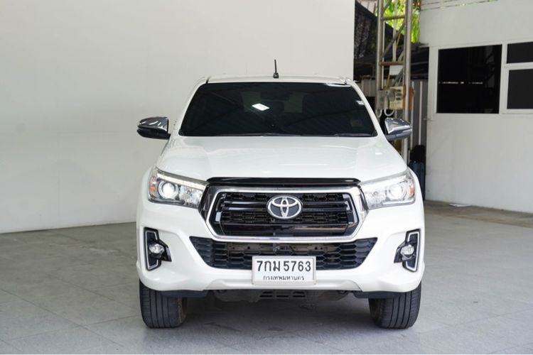 รถ Toyota Hilux Revo 2.8 G Prerunner สี ขาว