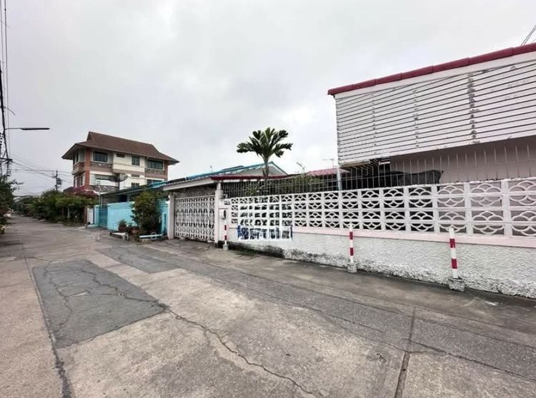บ้านเดี่ยว 52 ตรว. ซ.นวมินทร์ 81 เพียง 3.8 ล้าน ทะลุได้ 4 ซอยหลัก รูปที่ 3