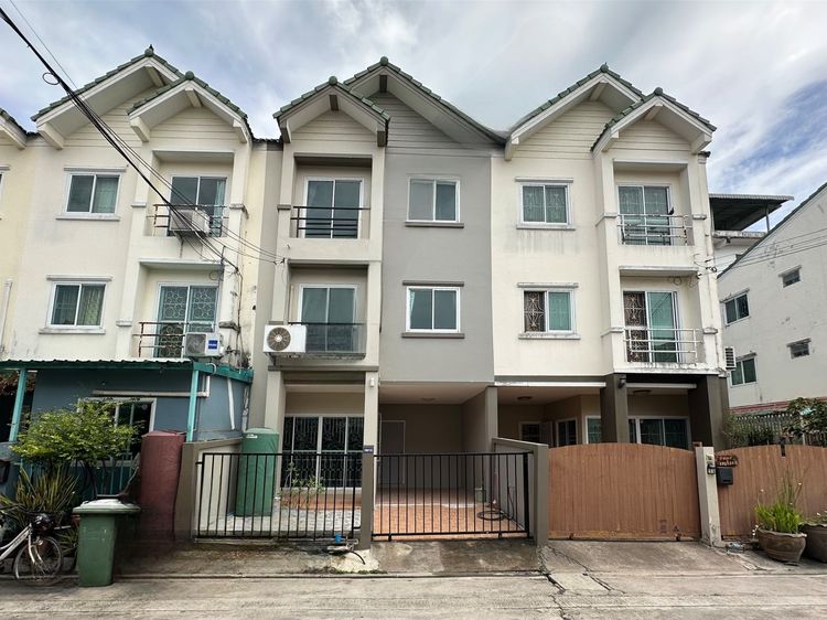 ขายทาวน์โฮม 3 ชั้น 21 ตร.ว. บ้านสุวรรณ สุวรรณภูมิ บางพลี 5 ห้องนอน ราคา 2.89 ล้าน