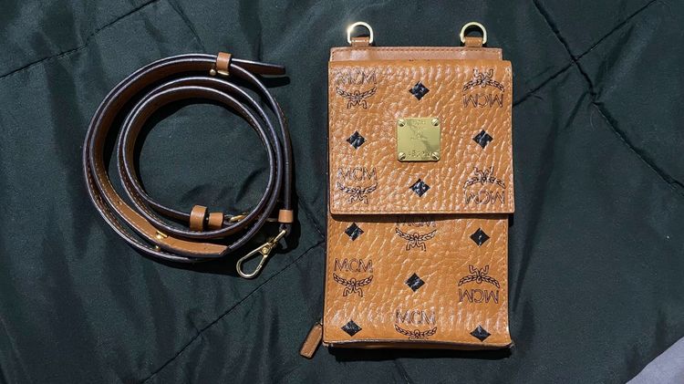 หนังแท้ ไม่ระบุ MCM Crossbody Phone Bag