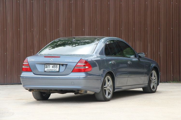 Mercedes-Benz E-Class 2005 E200 Kompressor Sedan เบนซิน ไม่ติดแก๊ส เกียร์อัตโนมัติ เทา รูปที่ 4