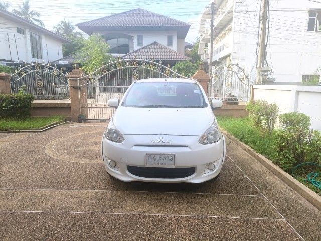 รถ Mitsubishi Mirage 1.2 GLX สี ขาว