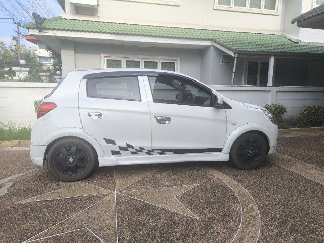 Mitsubishi Mirage 2012 1.2 GLX เบนซิน เกียร์ธรรมดา ขาว รูปที่ 2