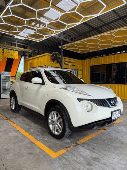 รถ Nissan Juke 1.5 JP สี ขาว