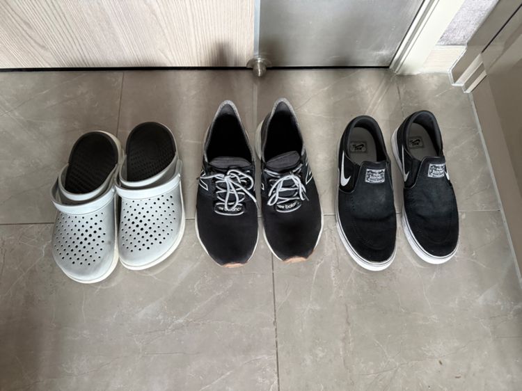 Crocs และ Nike มือสอง ซื้อมาไม่ค่อยใส่