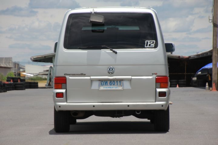 Volkswagen Caravelle 2000 2.8 V6 Van เบนซิน เกียร์อัตโนมัติ บรอนซ์เงิน รูปที่ 2